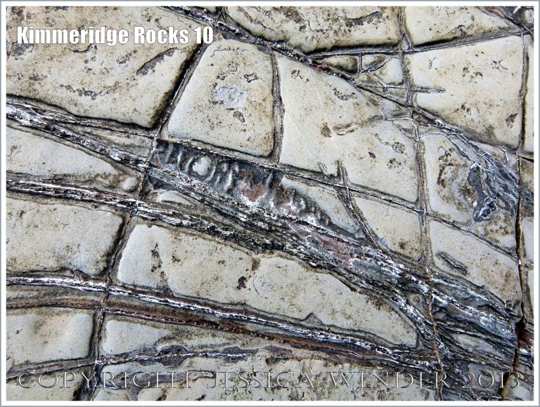 Natural patterns in a rock pavement