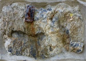 Pattern and texture of rock in a wall