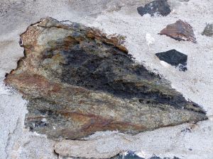 Pattern and texture of rock in a wall