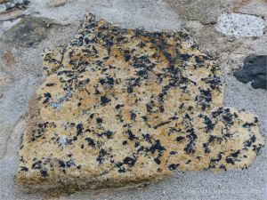 Pattern and texture of rock in a wall