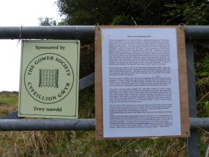 Notice on the gate to Nitten Field