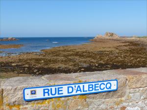 Overlooking the sea wall at Albecq
