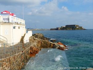 The old rock bathing pool at Havelet