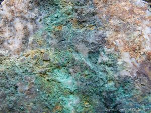 Colour and texture in quartz with copper minerals