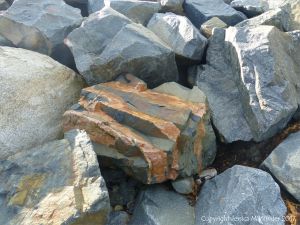 Beach boulders at Rousse Point