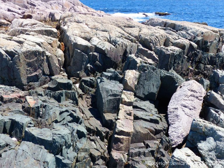 Rock colour, pattern, and texture in Main-a-Dieu sequence volcanics near Louisbourg