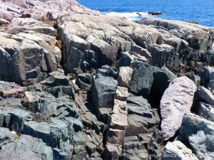 Rock colour, pattern, and texture in Main-a-Dieu sequence volcanics near Louisbourg