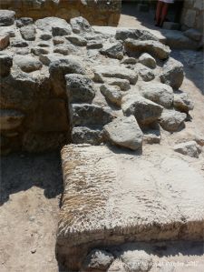 Ridge and furrow texture and pattern on the eroded surface of gypsum building blocks