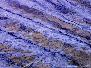 Natural patterns in rippled water
