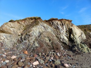 Cliffs at the north end of Kennack Sands