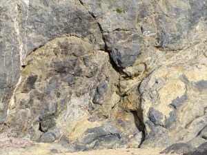 Prissen's Tor rocks at Broughton Bay in Gower, South Wales