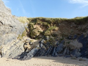 Prissen's Tor rocks at Broughton Bay in Gower, South Wales