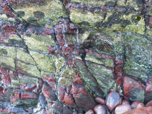 Close-up image serpentine rock (bastite serpentinite?)