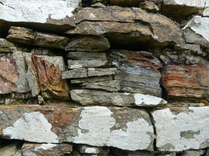 Texture and pattern in Devonian sedimentary rocks used for building stone walls on a over 2000 years ago