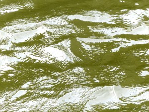 Pattern and texture on the surface of flowing water in a tidal river
