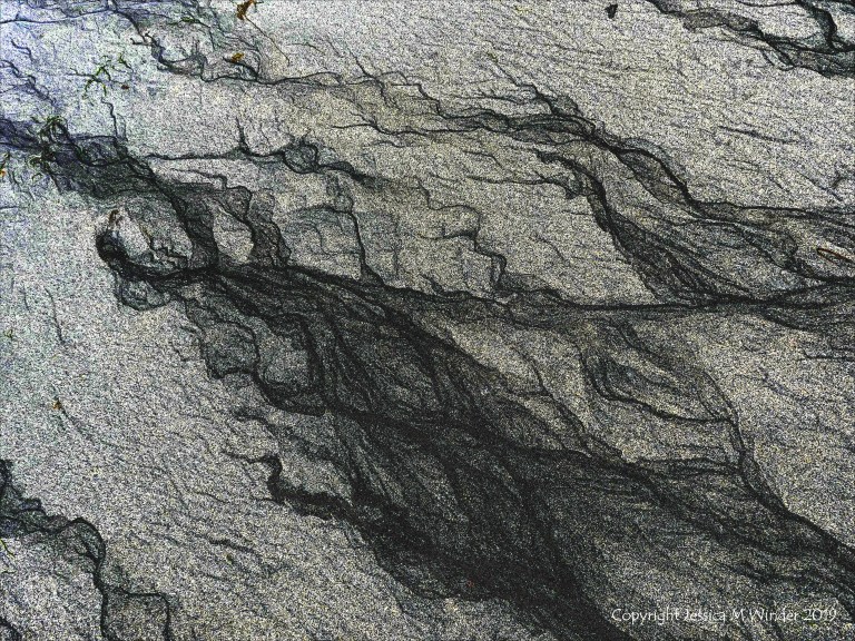 Natural patterns in the sand