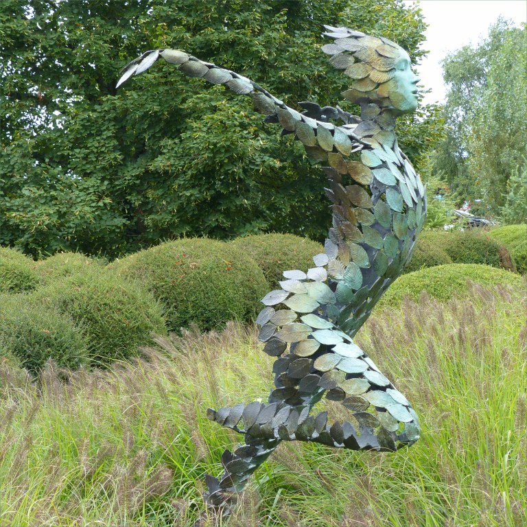 Bronze sculpture "Zephyr" by Simon Gudgeon