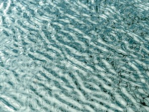 Seawater surface texture and reflection patterns