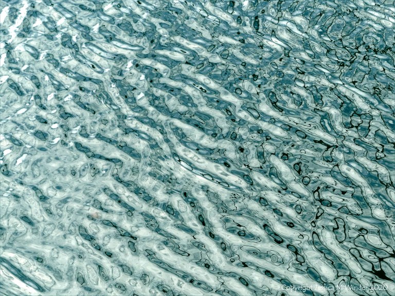 Seawater surface texture and reflection patterns