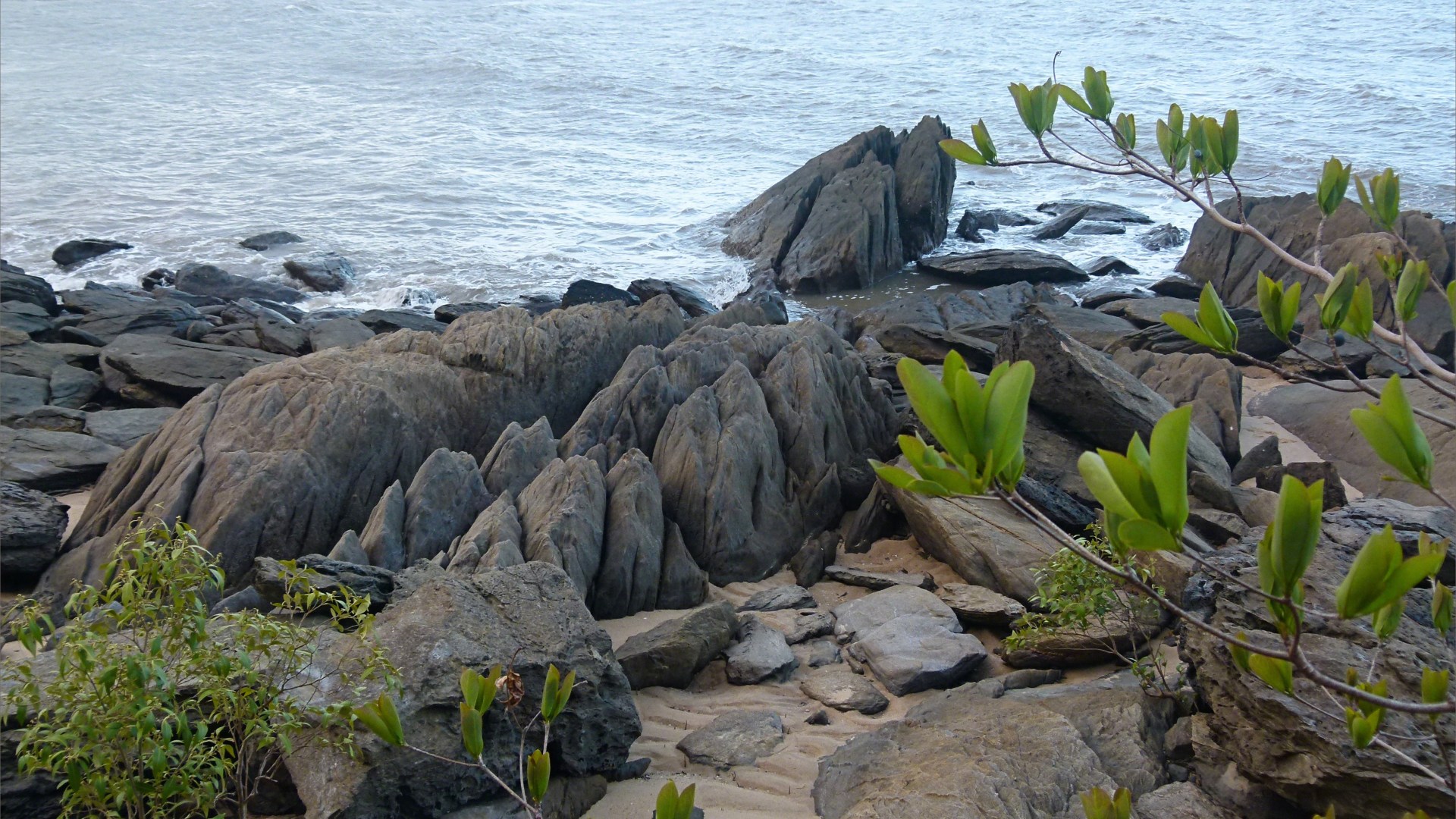 Granite bedrock and boulders on Trinity Beach