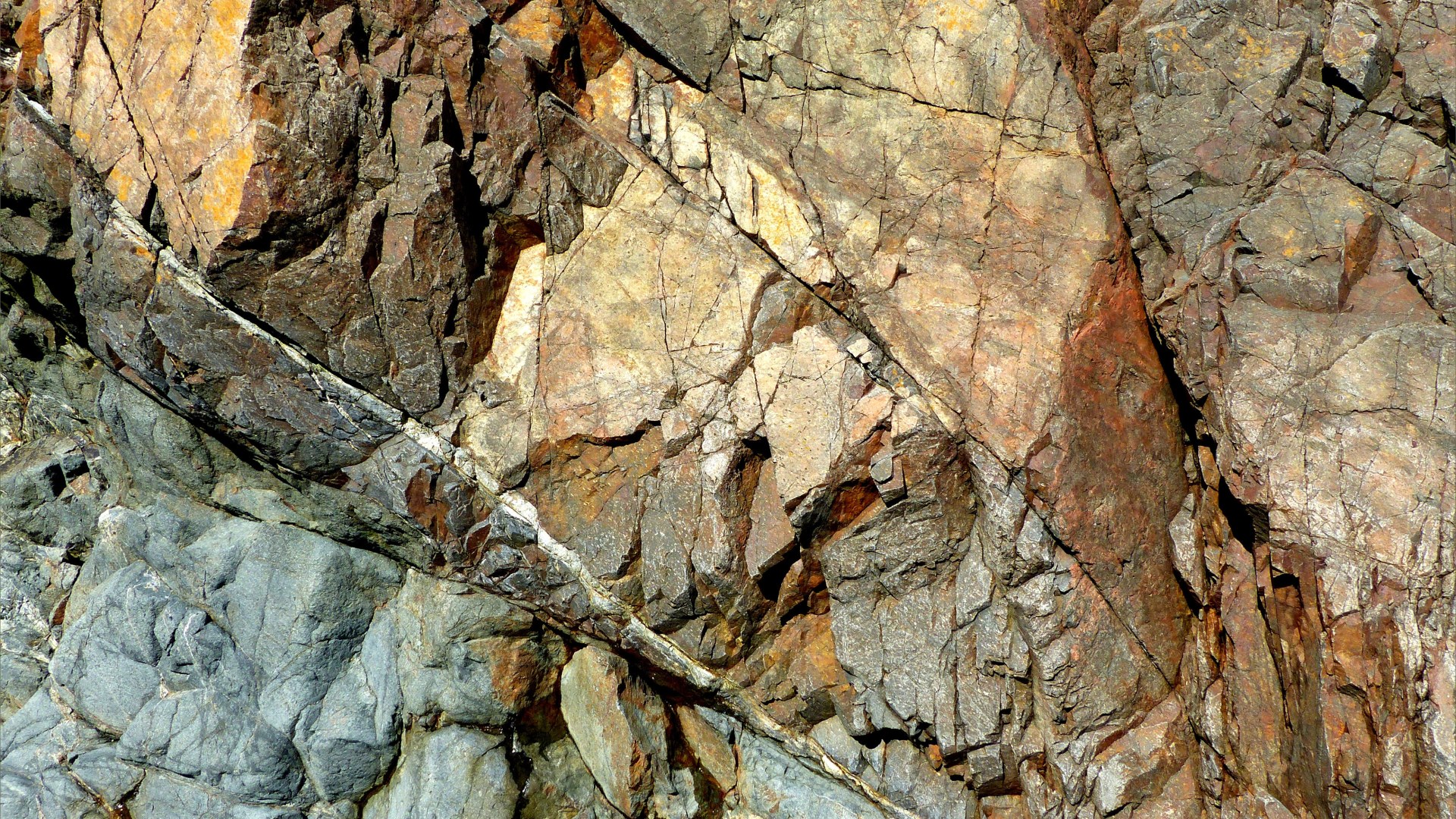Rock texture and pattern at Moulin Huet Bay