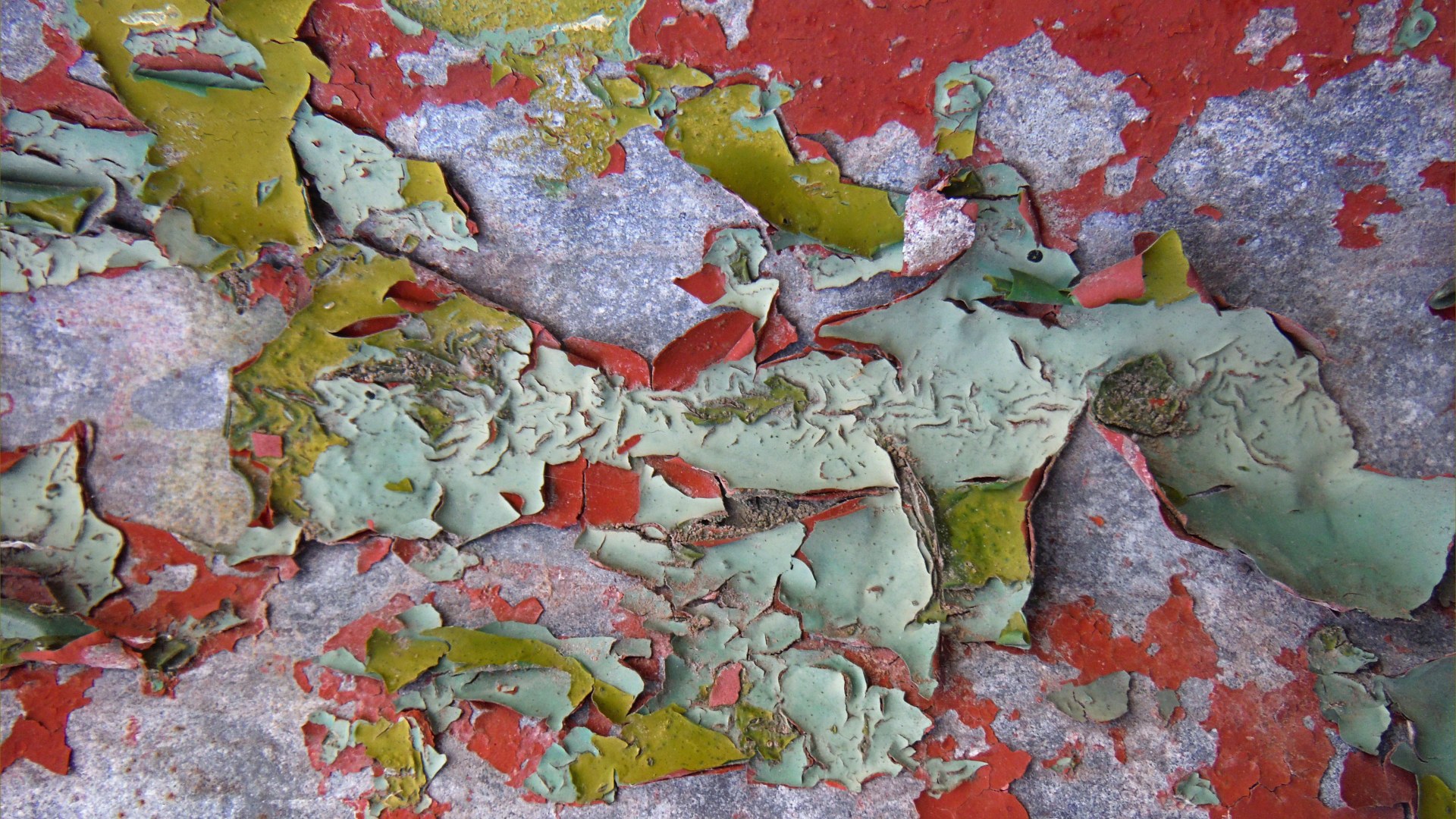 Colour, pattern and texture in peeling paintwork