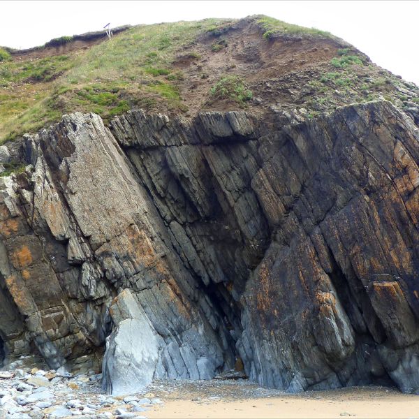 Natural rock pattern and texture in Silurian cliff strata